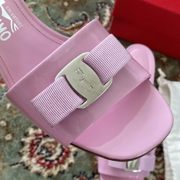 Ferragamo heels 🦄 - Picture 7 of 17